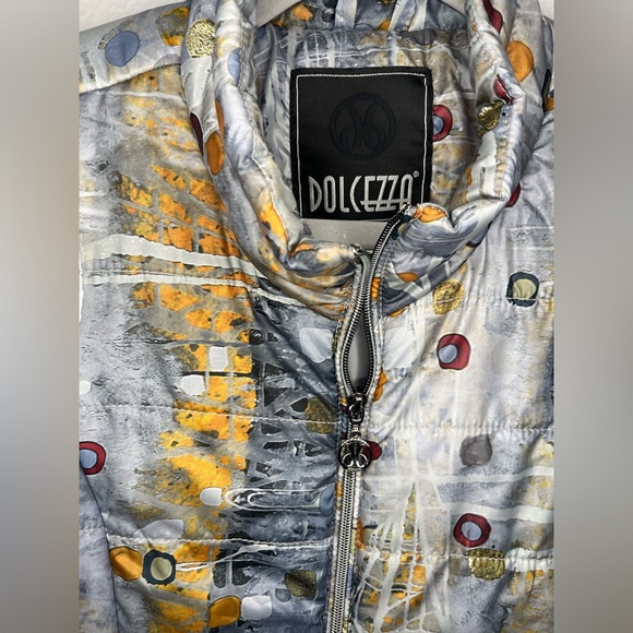 Dolcezza Abstract Art Quilted Zip Vest | Size S | Style 72820 - Picture 3 of 7